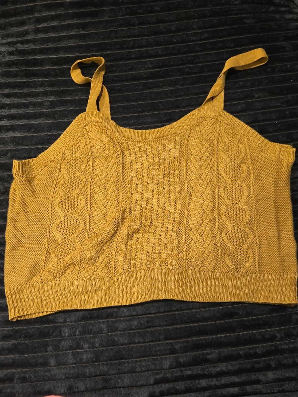 Almost Famous Mustard Cable-Knit Open-Back And Front Sweater - Picture 6 of 8